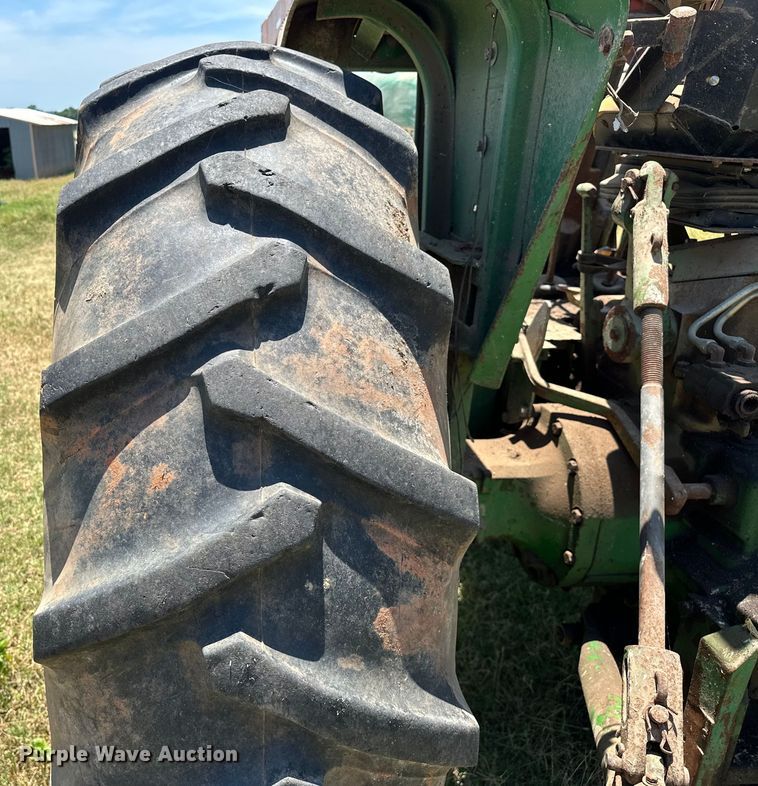 image for item EJ4400 John Deere 2840 tractor