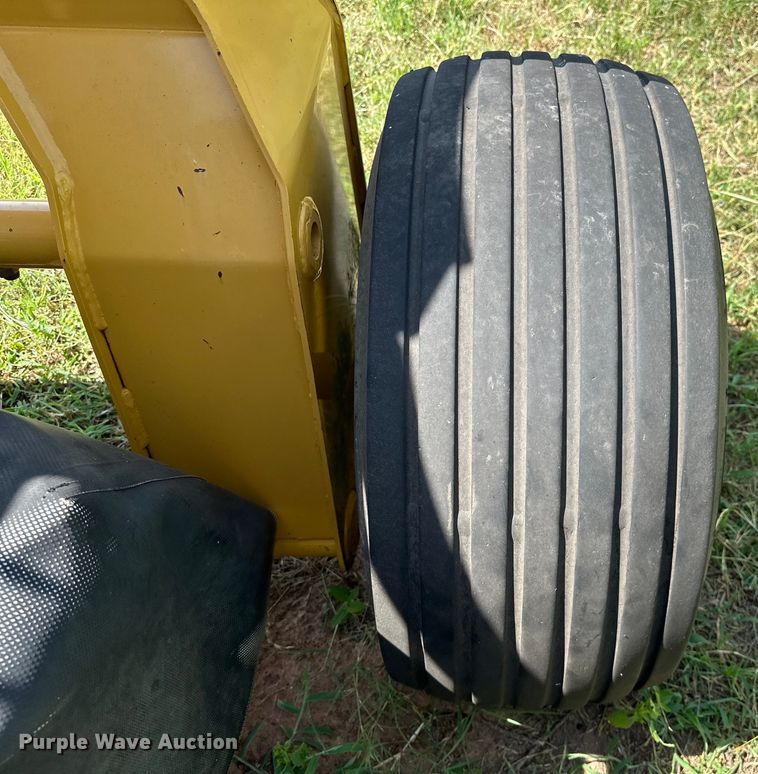 image for item EJ4409 2014 Vermeer  TM1400 disc mower