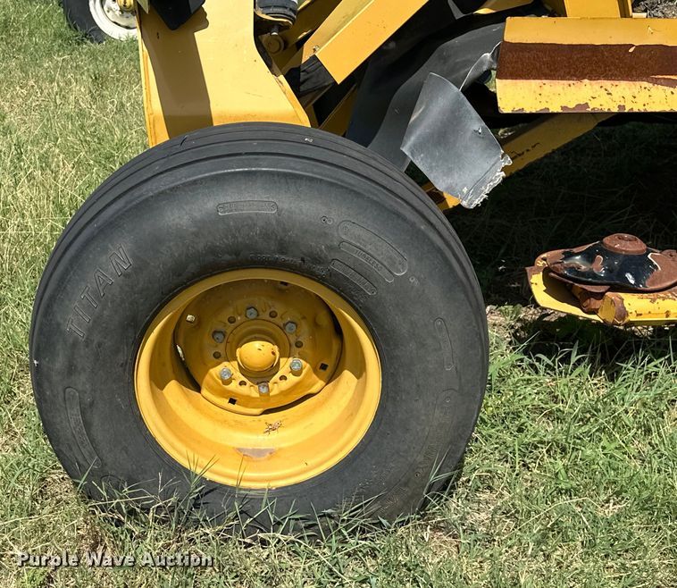 image for item EJ4409 2014 Vermeer  TM1400 disc mower