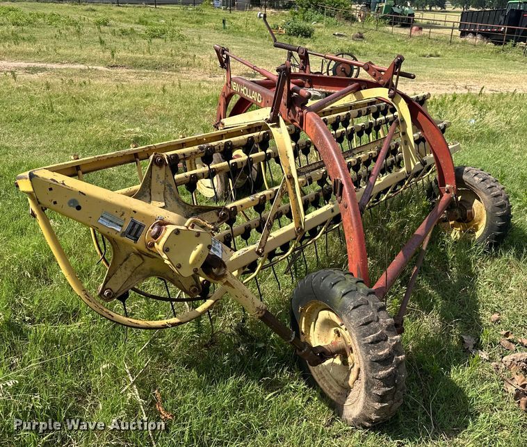 image for item EJ4410 New Holland  258 hay rake