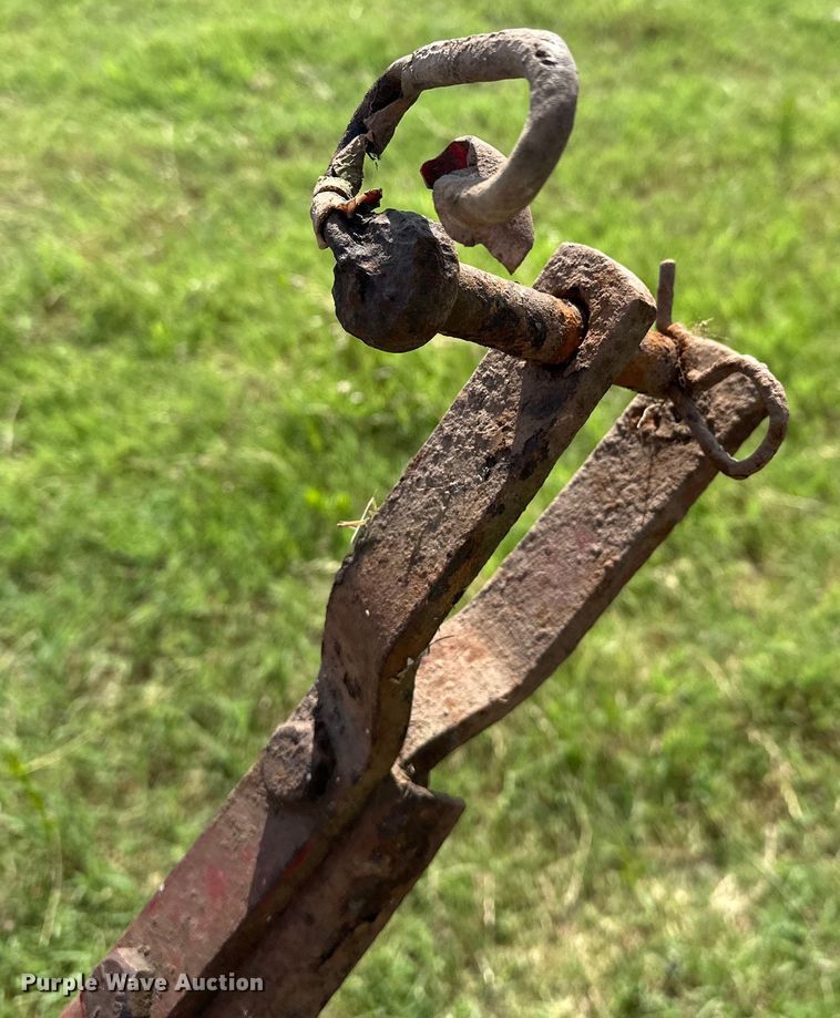 image for item EJ4410 New Holland  258 hay rake