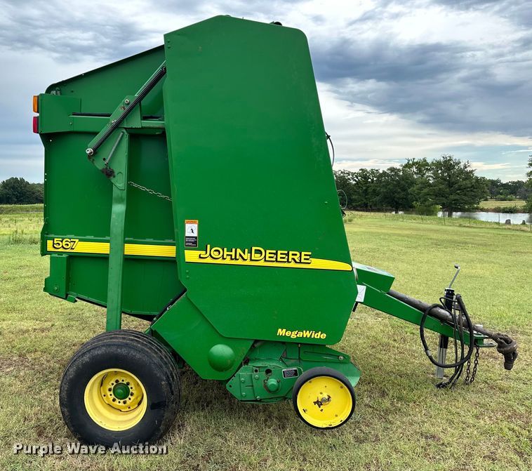 image for item EJ4416 John Deere  567 round baler