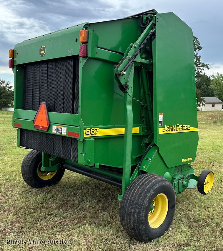 image for item EJ4416 John Deere  567 round baler