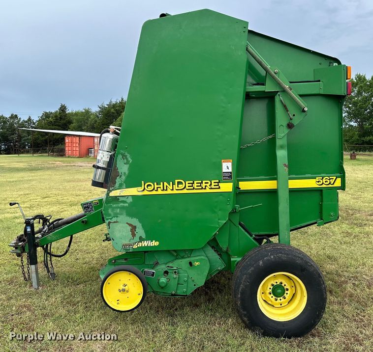 image for item EJ4416 John Deere  567 round baler