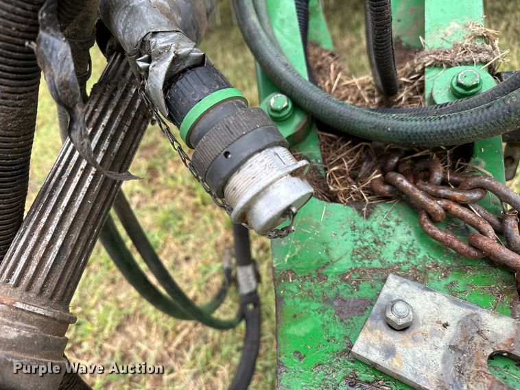 image for item EJ4416 John Deere  567 round baler
