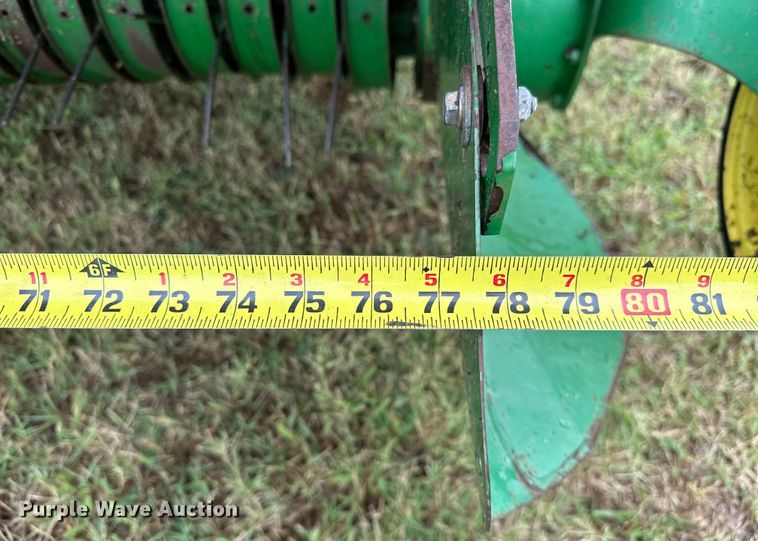 image for item EJ4416 John Deere  567 round baler