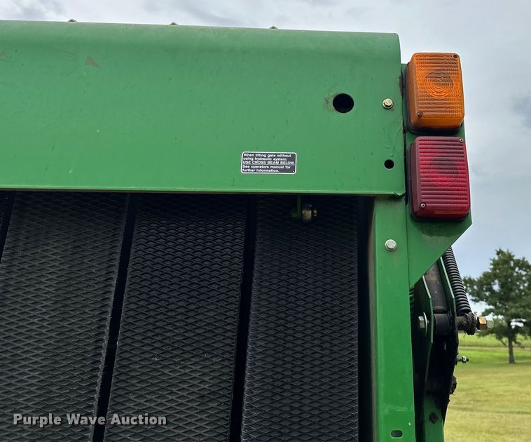 image for item EJ4416 John Deere  567 round baler