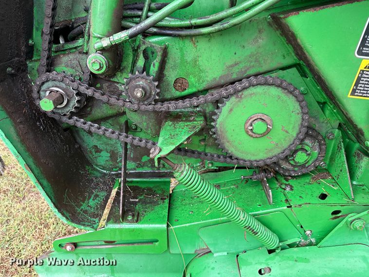image for item EJ4416 John Deere  567 round baler