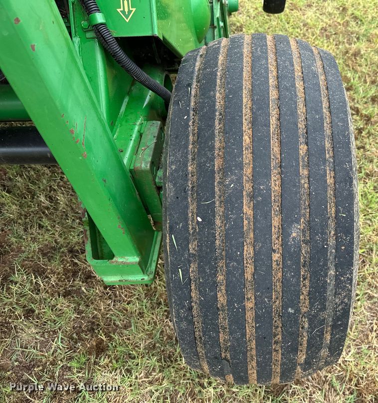 image for item EJ4416 John Deere  567 round baler
