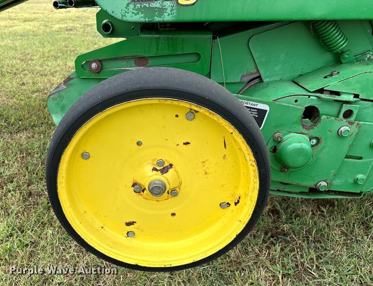 image for item EJ4416 John Deere  567 round baler