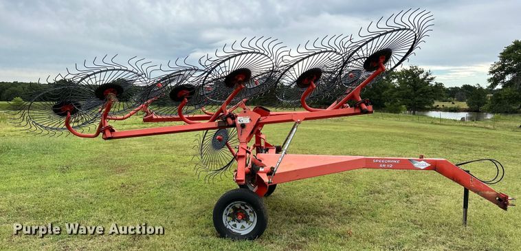 image for item EJ4417 Kuhn SR 112 hay rake