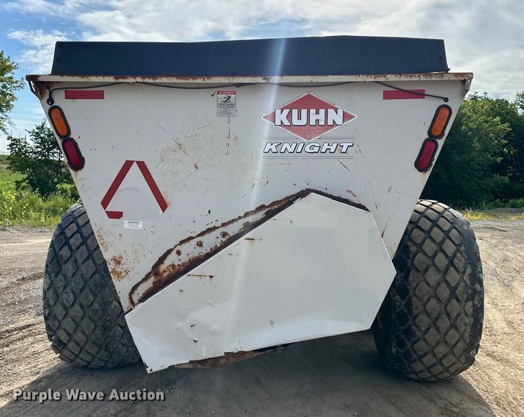 image for item EJ6341 Kuhn Knight  8141 ProTwin Slinger  manure spreader