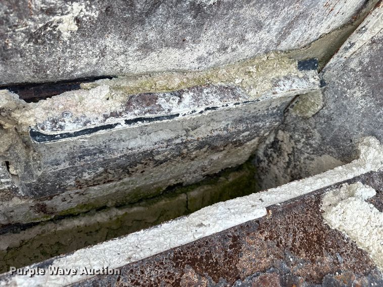 image for item EJ6341 Kuhn Knight  8141 ProTwin Slinger  manure spreader