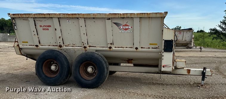 image for item EJ6342 Kuhn Knight  Slinger 8132 manure spreader
