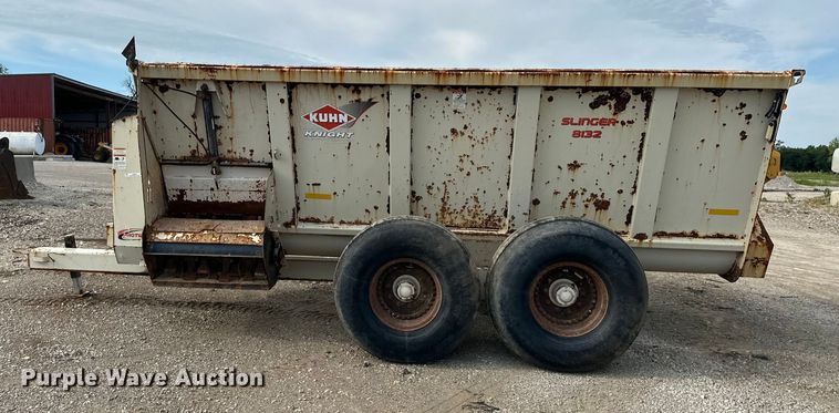 image for item EJ6342 Kuhn Knight  Slinger 8132 manure spreader