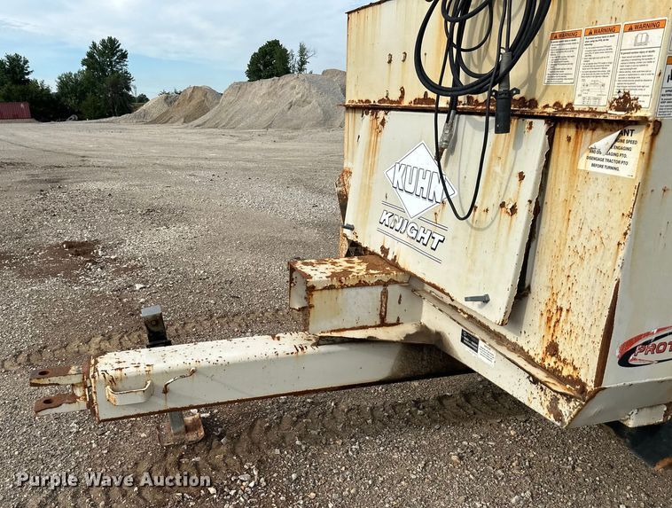 image for item EJ6342 Kuhn Knight  Slinger 8132 manure spreader