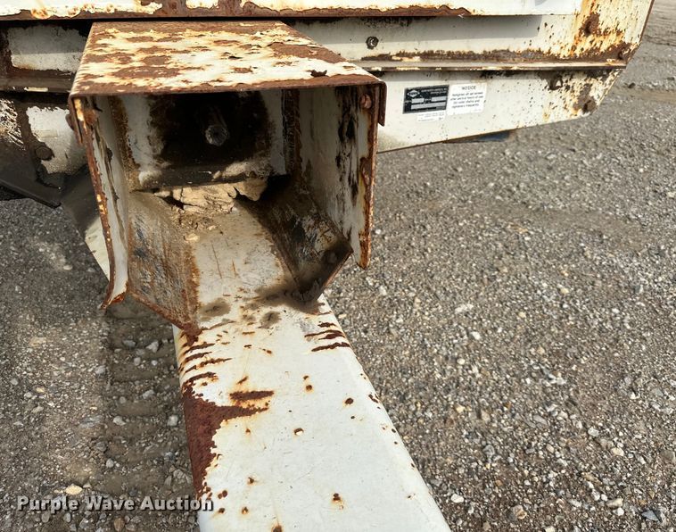 image for item EJ6342 Kuhn Knight  Slinger 8132 manure spreader