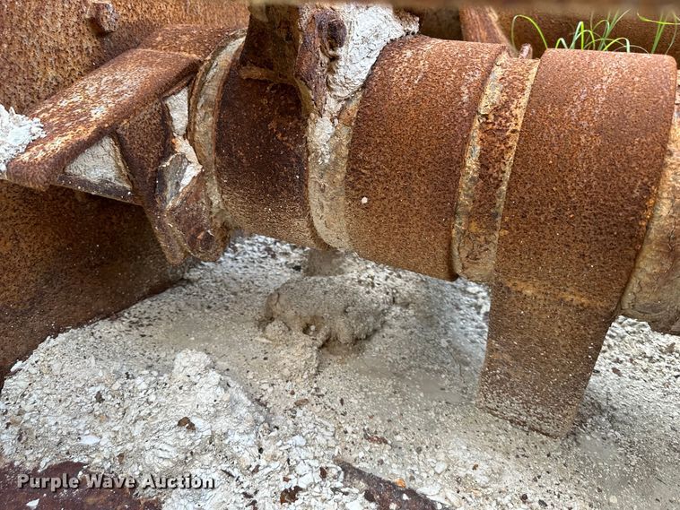 image for item EJ6342 Kuhn Knight  Slinger 8132 manure spreader