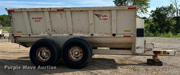image for item EJ6343 Kuhn Knight  Slinger 8132 manure spreader