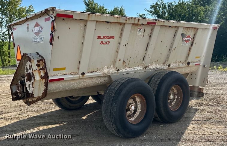 image for item EJ6343 Kuhn Knight  Slinger 8132 manure spreader