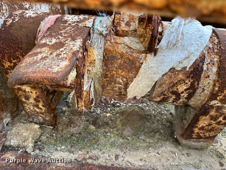 image for item EJ6343 Kuhn Knight  Slinger 8132 manure spreader