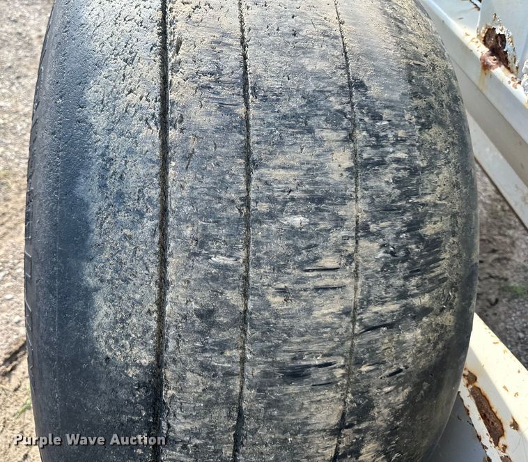 image for item EJ6343 Kuhn Knight  Slinger 8132 manure spreader