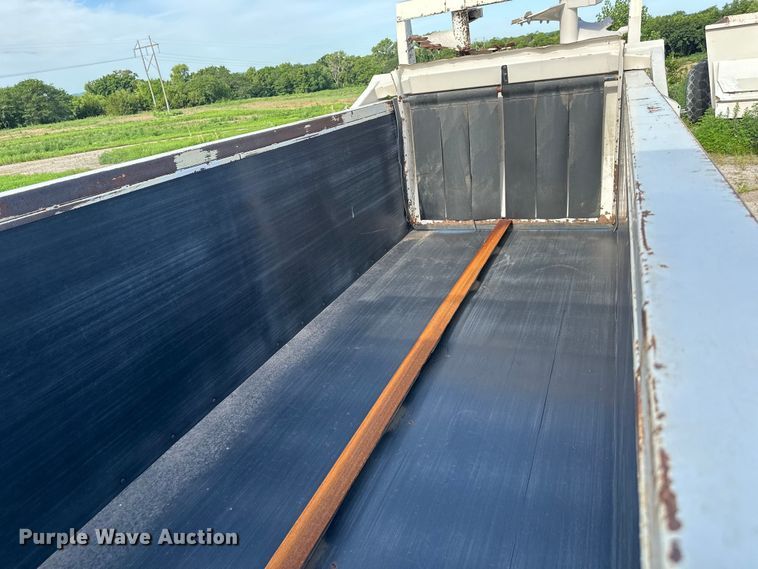 image for item EJ6344 Kuhn Knight  2054 ProPush manure spreader