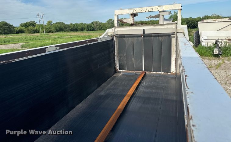 image for item EJ6344 Kuhn Knight  2054 ProPush manure spreader