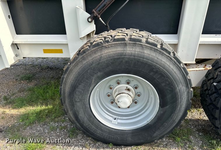 image for item EJ6344 Kuhn Knight  2054 ProPush manure spreader