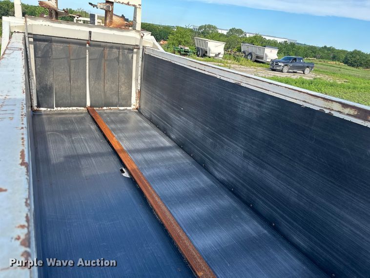 image for item EJ6345 Kuhn Knight  2054 ProPush manure spreader