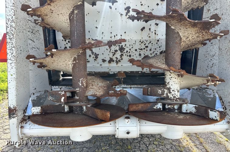 image for item EJ6345 Kuhn Knight  2054 ProPush manure spreader