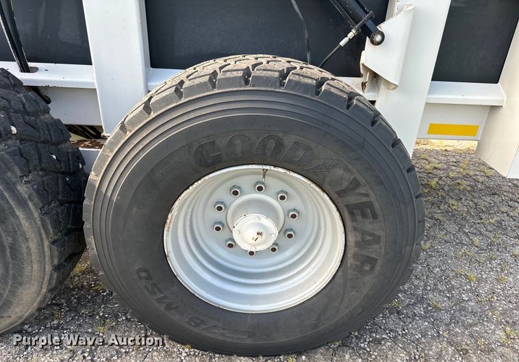 image for item EJ6345 Kuhn Knight  2054 ProPush manure spreader