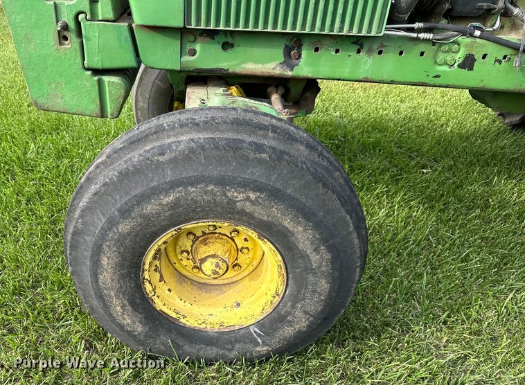 image for item EJ6978 1977 John Deere  4630 tractor