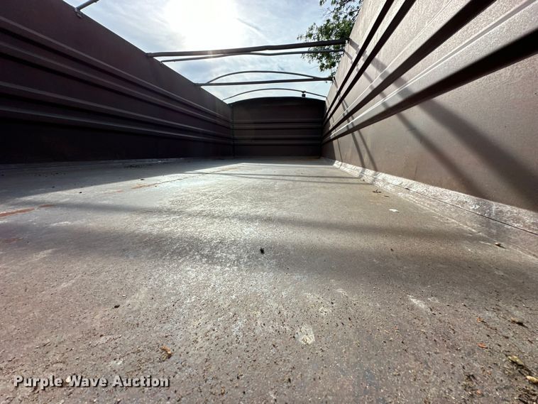 image for item EJ6979 1974 Mack grain truck