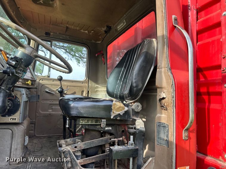 image for item EJ6979 1974 Mack grain truck