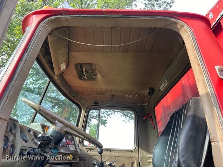 image for item EJ6979 1974 Mack grain truck