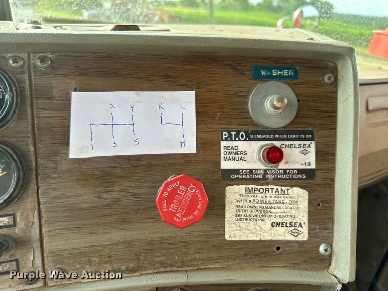 image for item EJ6979 1974 Mack grain truck