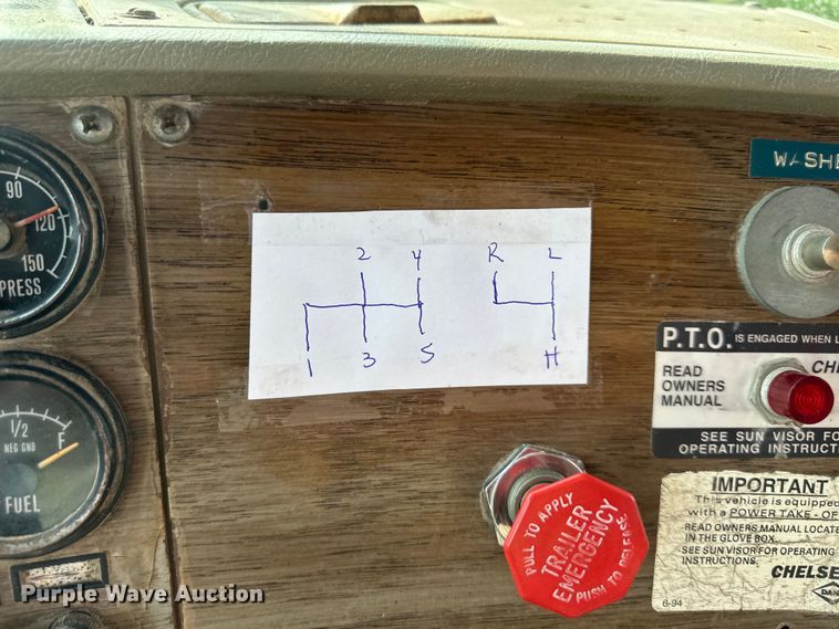 image for item EJ6979 1974 Mack grain truck