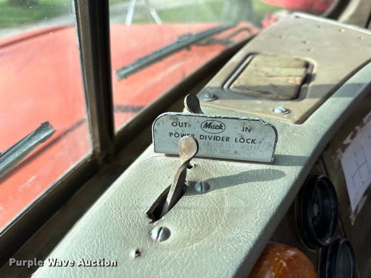 image for item EJ6979 1974 Mack grain truck