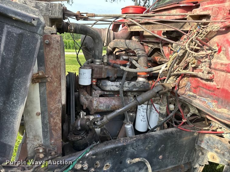 image for item EJ6979 1974 Mack grain truck