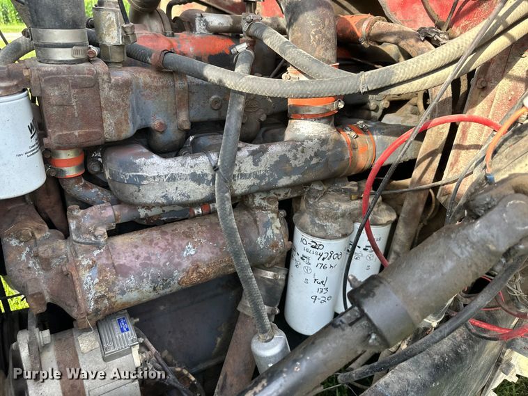 image for item EJ6979 1974 Mack grain truck