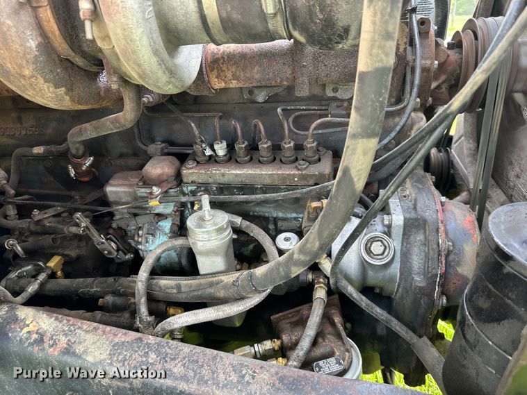image for item EJ6979 1974 Mack grain truck