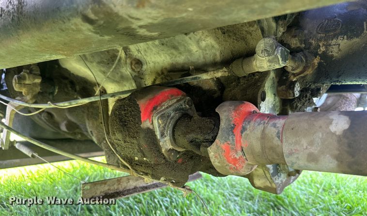 image for item EJ6979 1974 Mack grain truck