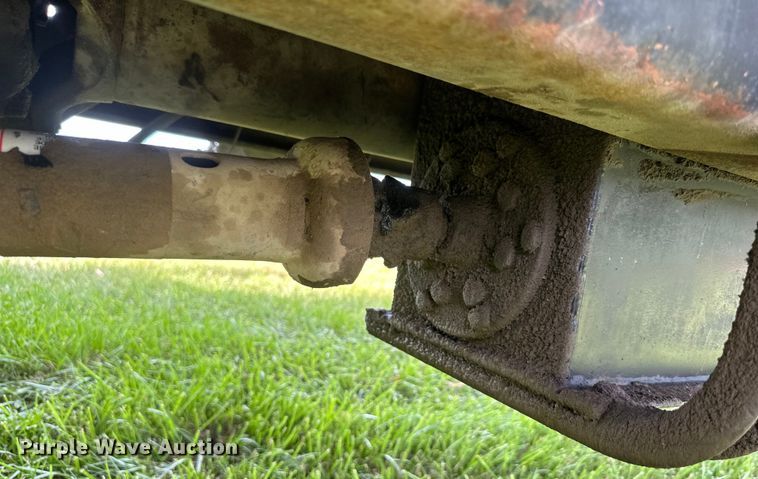 image for item EJ6979 1974 Mack grain truck