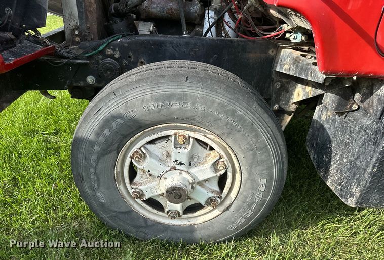 image for item EJ6979 1974 Mack grain truck