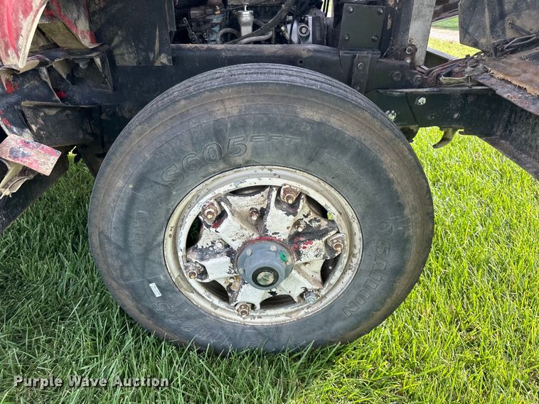 image for item EJ6979 1974 Mack grain truck