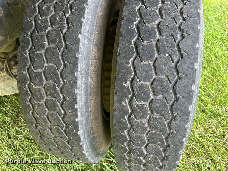 image for item EJ6979 1974 Mack grain truck