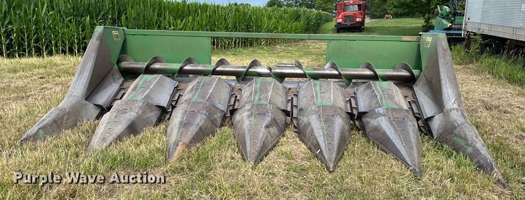image for item EJ6981 John Deere  643 corn head