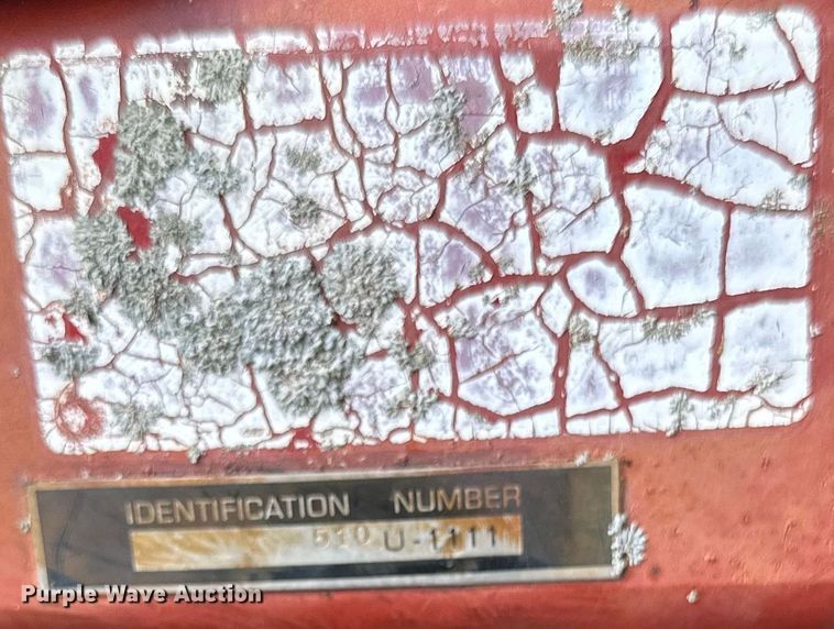 image for item EJ6982 International  510 five bottom plow