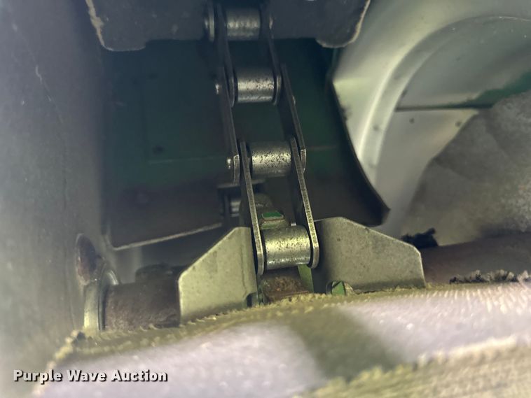 image for item EJ6986 1994 John Deere  9500 combine